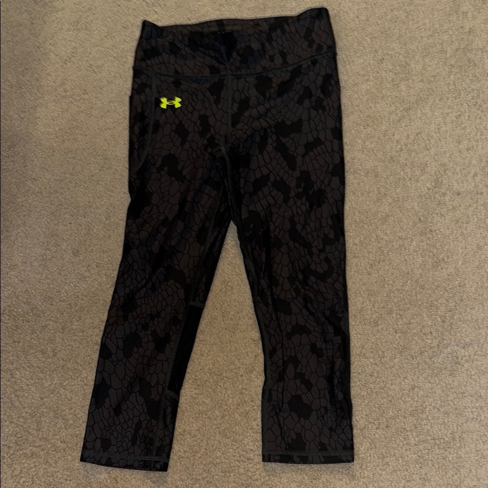 Under Armour Black Leggings with Subtle Pattern